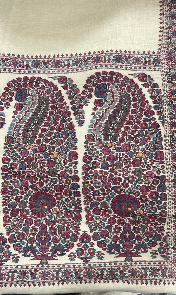 Rare Jaipuri Floral Palledar Shawl of Kani Jamawar, From Kashmir, India. - Image 11