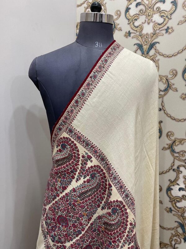 Rare Jaipuri Floral Palledar Shawl of Kani Jamawar, From Kashmir, India. - Image 4