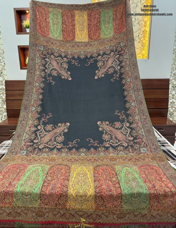 Exquisite Antique Paisley Shawl | A Timeless Treasure of Luxury & Elegance - Image 5