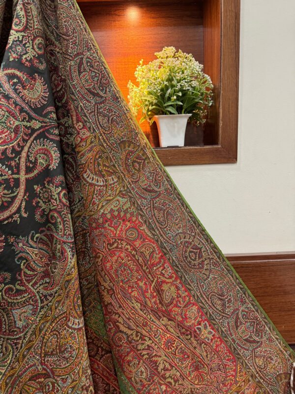Exquisite Antique Paisley Shawl | A Timeless Treasure of Luxury & Elegance
