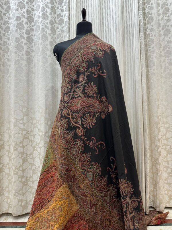 Exquisite Antique Paisley Shawl | A Timeless Treasure of Luxury & Elegance - Image 6