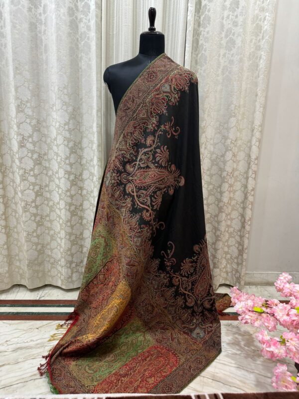 Exquisite Antique Paisley Shawl | A Timeless Treasure of Luxury & Elegance - Image 4