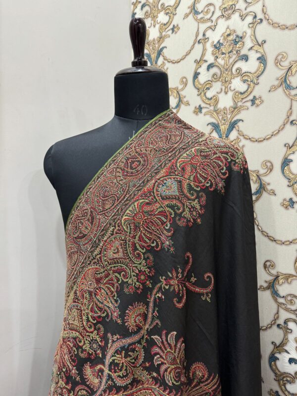 Exquisite Antique Paisley Shawl | A Timeless Treasure of Luxury & Elegance - Image 2
