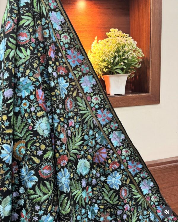 Luxurious Silk Embroidered Pure Pashmina Shawl – Papier Mache Art, Gents Size
