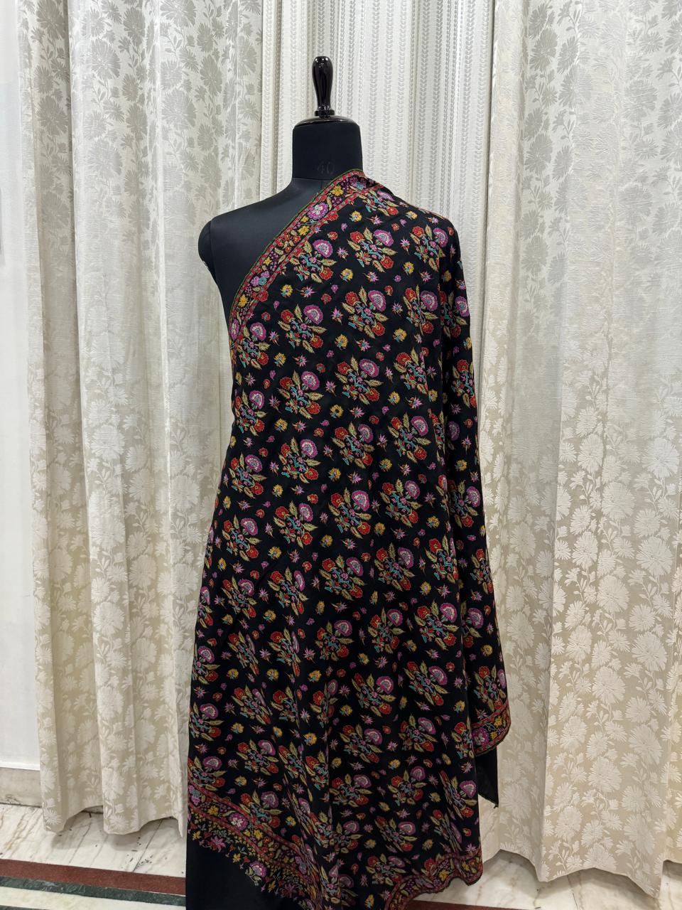 🖤 Noor-e-Shab — Black Elegance Papier Mâché Pure Pashmina Shawl - Image 3