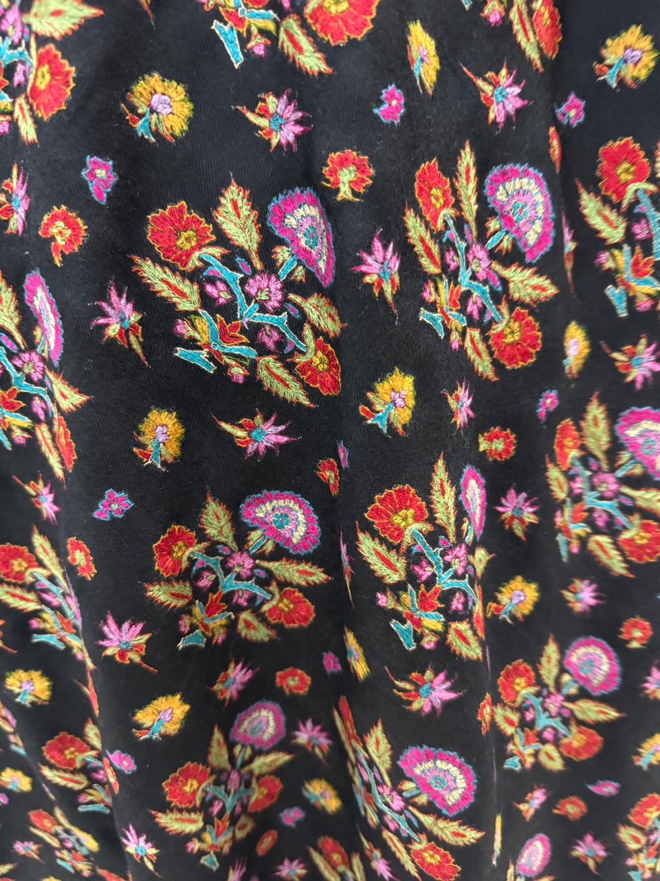 🖤 Noor-e-Shab — Black Elegance Papier Mâché Pure Pashmina Shawl - Image 4