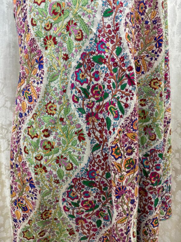 Elegant Cream Papier Mâché Pashmina Shawl | Handwoven Pure Wool | Multicolour Floral Embroidery | Soft, Lightweight & Warm | - Image 5
