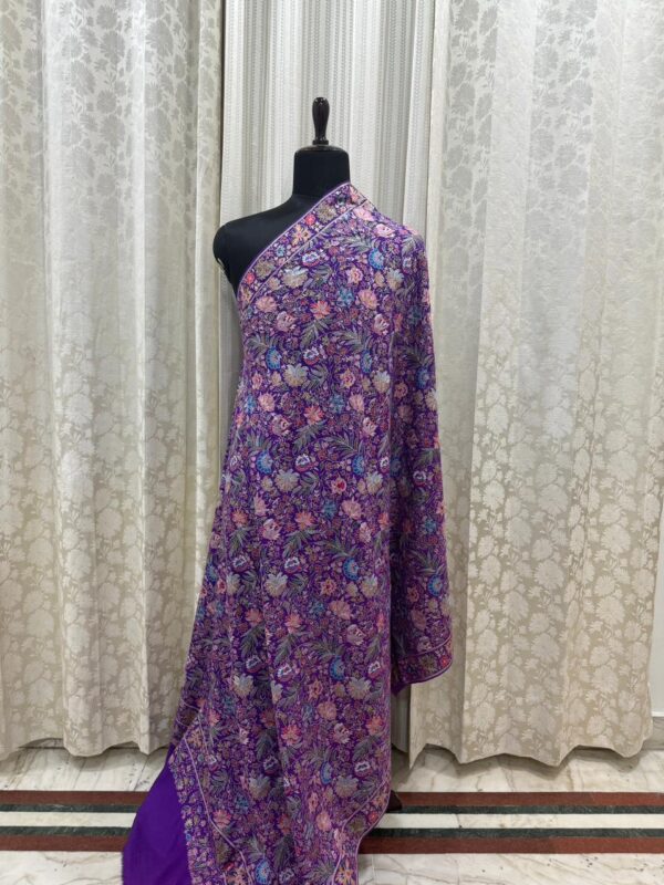 Luxury Handcrafted Pure Pashmina Shawl with Papier Mâché Embroidery - Image 4