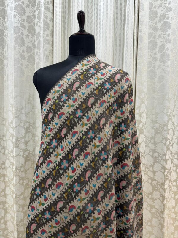 "Noor Lines – Black & White Striped Kani Pashmina Shawl | Lady Size | Multicolour Woven Elegance" - Image 2