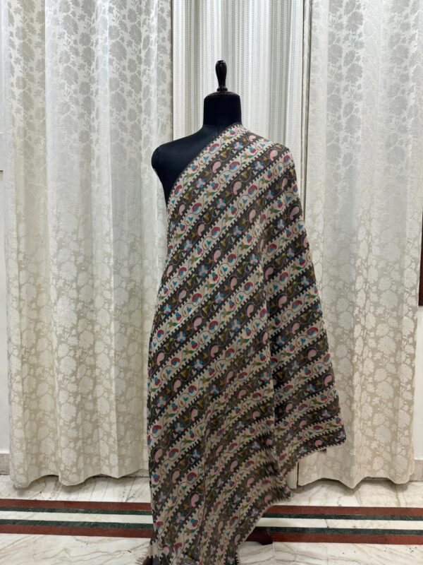 "Noor Lines – Black & White Striped Kani Pashmina Shawl | Lady Size | Multicolour Woven Elegance" - Image 4