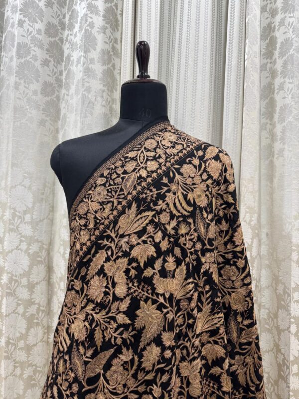 Handcrafted Black Papier Mâché Jamawar Pure Pashmina Shawl – Soft, Warm & Floral Elegance - Image 2